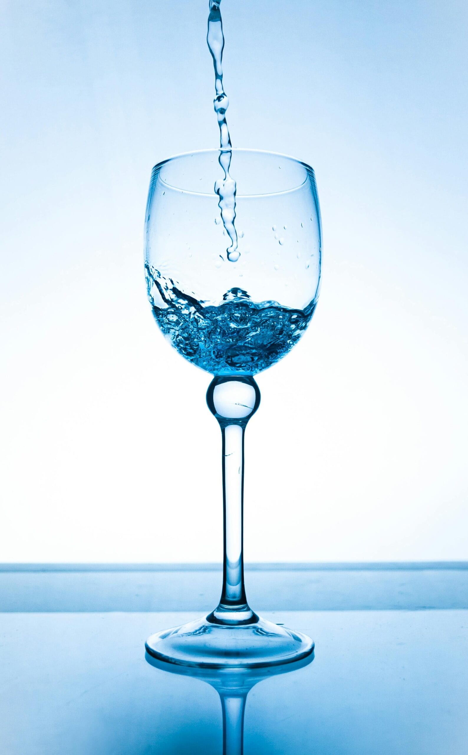 Can Drinking Water Help Reduce Belly Fat?